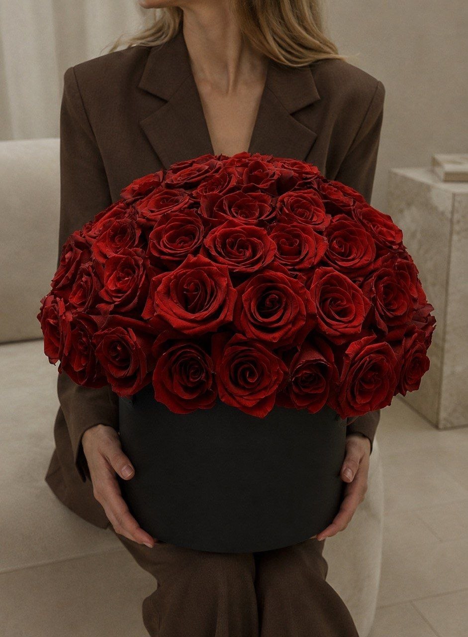 Photo shows 65 roses · Collection №18