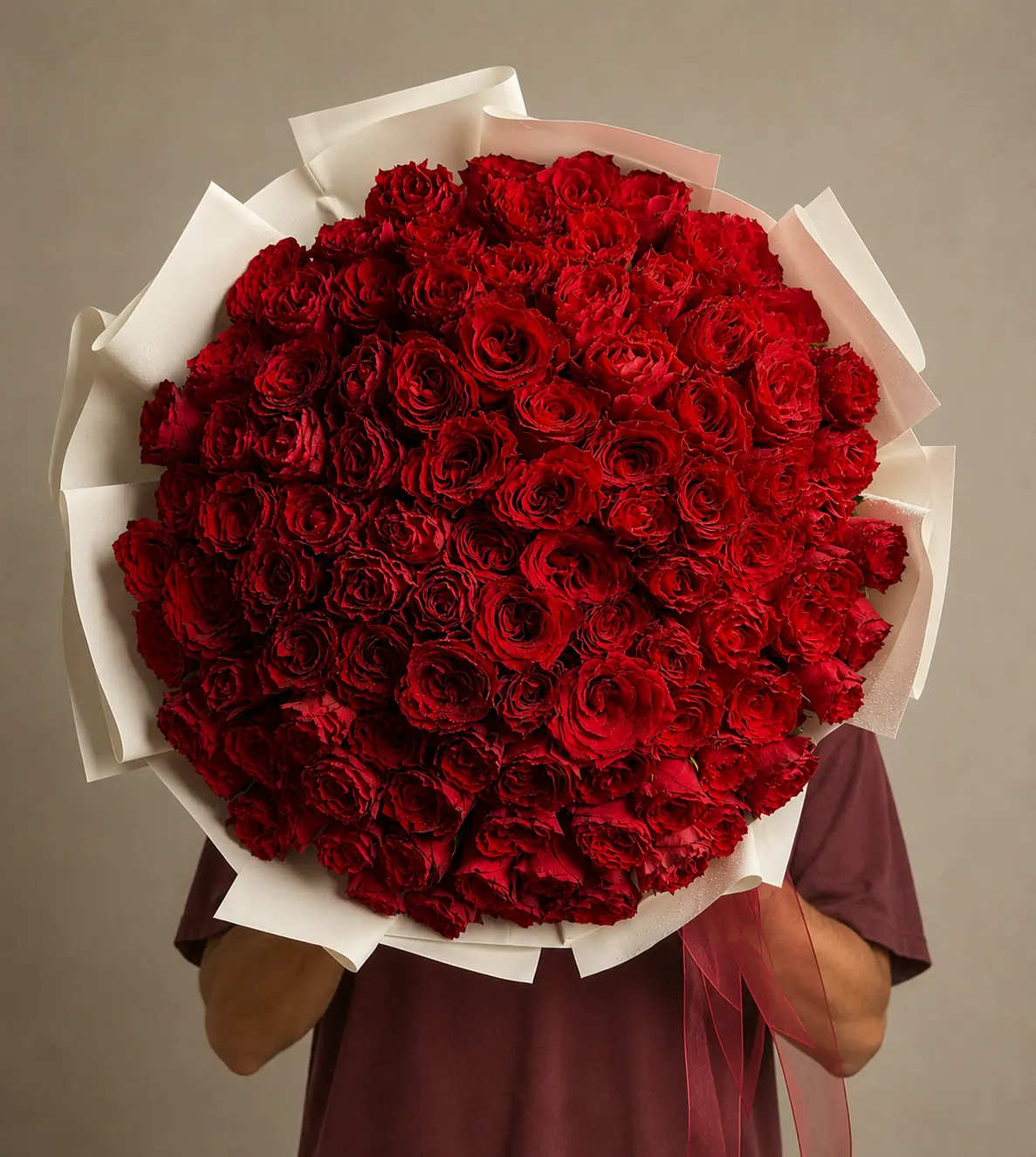 Photo shows 101 roses · Collection №01