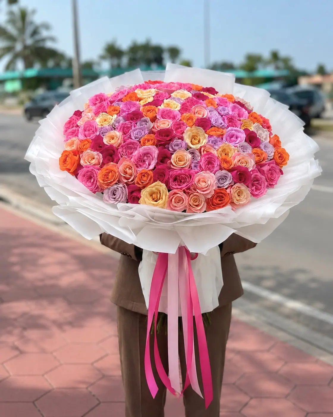 131 Mixed-Tone Rose Arrangement